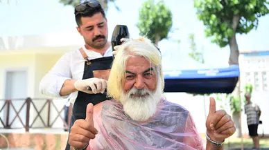 Sokakta yaşayanlara bayram tıraşı 