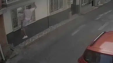 Balkonlara tırmanıp, evlere giren hırsız kamerada