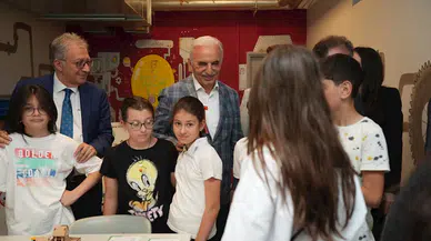 Ümraniye Belediye Başkanı İsmet Yıldırım, mühendislik eğitimi alan gençleri ziyaret etti 