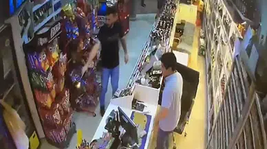 Parasını gasbedip, tarlada bıraktığı kadını şikayetini geri çekmeyince bacağından vurdu