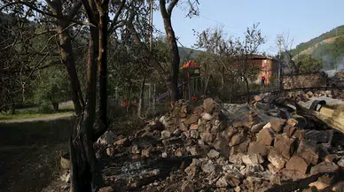 Kastamonu'da 11 evin zarar gördüğü yangında söndürme çalışması tamamlandı