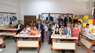 19 Mayıs ilçesinde öğrencilere karneleri verildi