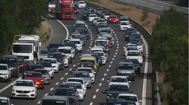 Anadolu Otoyolu'nun Düzce ve Bolu geçişinde akıcı yoğunluk yaşanıyor