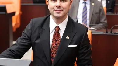 İYİ Parti İstanbul Milletvekili İzsiz, partisinden istifa etti