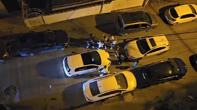 İstanbul - Arnavutköy'de sürücülerin tekmeli yumruklu ters yön kavgası 