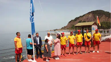 Karadeniz Ereğli'de mavi bayraklı Sevgi ve Barış plajlarında deniz sezonu açıldı
