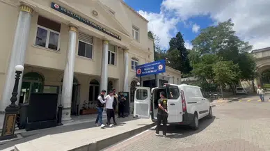 İstanbul  -15 Temmuz Şehitler Köprüsü'nde araçla eylem yapan şüpheli adliyeye sevk edildi