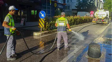 Ünye Belediyesi ekiplerince ilçede temizlik yapıldı