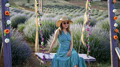 Lavanta kokulu köy bayramda misafirlerini bekliyor