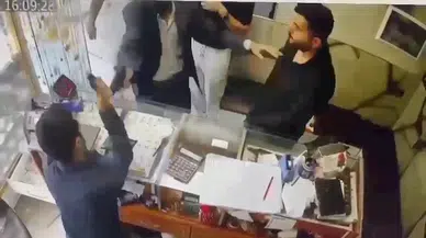 Şanlıurfa'da kuyumcuda 2 kişinin öldüğü saldırı kamerada