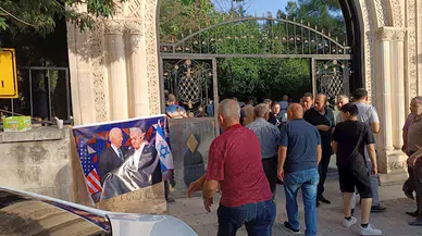 Siirt'te HÜDA PAR'dan mezarlık girişinde Biden ve Netanyahu fotoğraflı 'Gazze' tepkisi