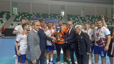Genç Erkekler Türkiye Hentbol Şampiyonası'nı Trabzon Büyükşehir Belediyespor kazandı