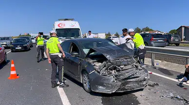 TEKİRDAĞ İstanbul-Tekirdağ yolu yine yoğun; otomobiller çarpıştı (2) (VİDEO EKLENDİ)