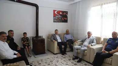 Of Belediye Başkanı Salim Salih Sarıalioğlu, Aziz Şehitleri ve Büyükleri Ziyaret Etti