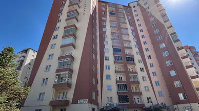 Kayseri'de 9'uncu kat penceresinden düşen çocuk ağır yaralandı