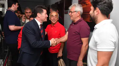 Trabzon’da CHP’li Partililer Bayramlaşma Töreninde Bir Araya Geldi