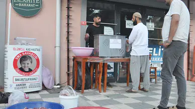 SMA hastası yeğeni için kıyma çekimi yapıyor