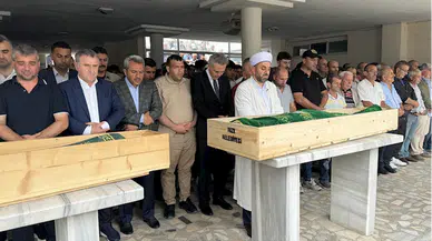 Rize'de trafik kazasında ölen anne ve 2 çocuğunun cenazeleri toprağa verildi