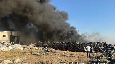 Mardin'de geri dönüşüm tesisindeki yangın 3 saatte söndürüldü