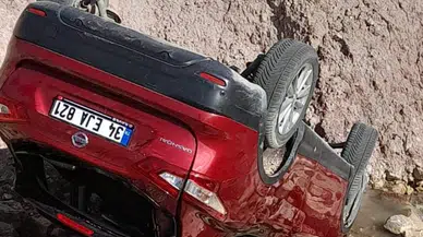 Artvin'de cip dereye yuvarlandı: 4 yaralı