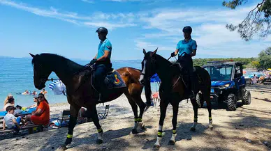 Kuşadası'nda atlı jandarma ve ATV Timi Milli Park'ta görevde