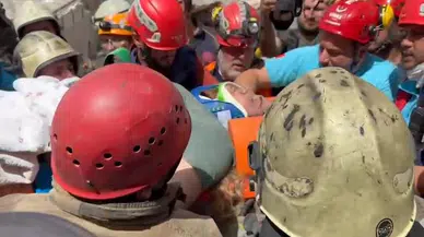 İstanbul - Küçükçekmece’de çöken binadan 1 yaralı daha çıkarıldı