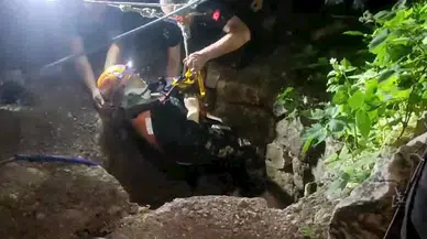 Bastığı tahtanın kırılmasıyla 25 metrelik kuyuya düşen kadın ağır yaralandı