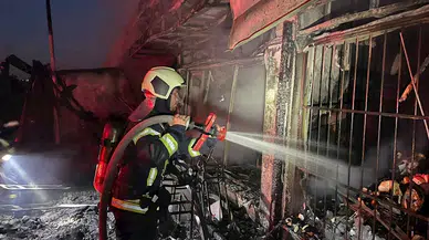 İzmit'te kafe yandı