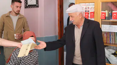 Kayseri'nin Pınarbaşı ilçesinde oy kullanma işlemi başladı