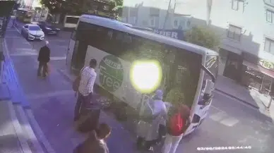 İstanbul - Küçükçekmece'de binanın çökme anı kamerada  