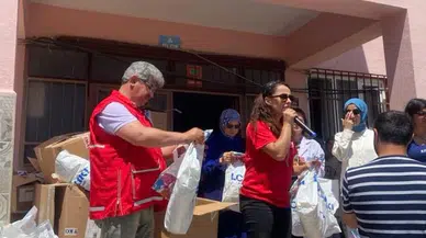 Türk Kızılay Bolu Şubesi, depremzede çocukların yüzünü güldürdü