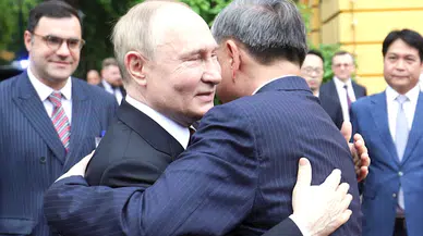 Rusya Devlet Başkanı Putin, Vietnam temaslarına başladı