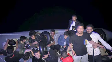 Çanakkale'de 18 kaçak göçmen kurtarıldı