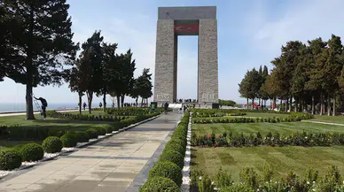 Çanakkale'de orman yangını nedeniyle ziyarete kapanan 'Tarihi Alan' tekrar açıldı
