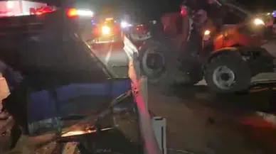 Ankara'da kamyon ile traktörün çarpıştığı kaza sonrası minibüs de jandarma aracına çarptı: 1 ölü, 4 yaralı