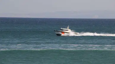 Tekirdağ'da lastik botla açıldıkları denizde mahsur kalan 2 kişi kurtarıldı