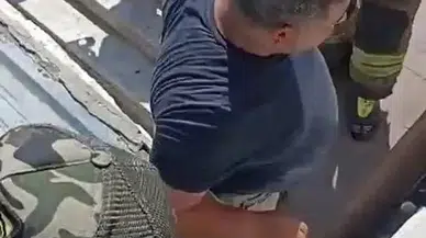 İstanbul- Esenyurt'ta tespihini almaya çalışırken boşluğa düştü; itfaiye kurtardı 