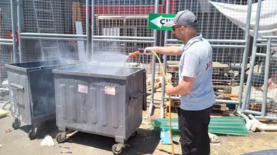  Ümraniye'de Kurban Bayramı sonrası temizlik çalışması