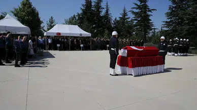 Solunum yetmezliğinden hayatını kaybeden polis memuru, memleketine uğurlandı