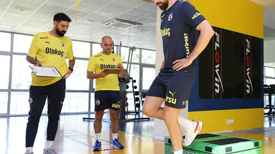 Fenerbahçeli futbolcular laktat, kuvvet ve esneklik testlerinden geçti