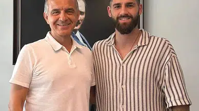 Karşıyaka'da ilk imza Enes'ten