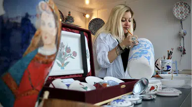 Hastalığını atlatmasına yardımcı olan çiniciliğe "gönül borcu"nu ödemek için çalışıyor