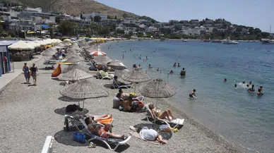 Bodrum'da tatilin son gününde sahillerde hareketlilik devam etti
