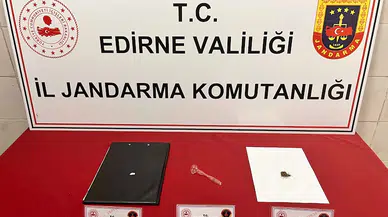 Edirne’de araçta uyuşturucu ele geçirildi 