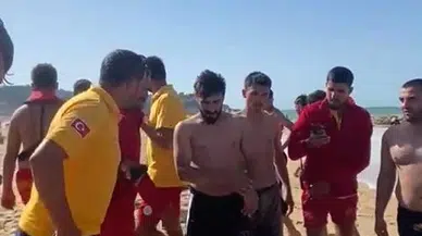 İstanbul-Arnavutköy'de yasağa rağmen denize giren genci cankurtaranlar kurtardı 
