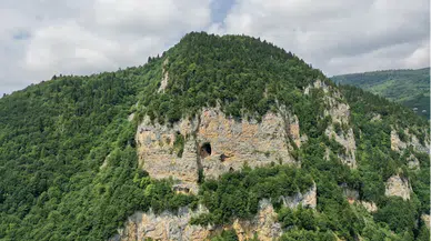Şahinkaya Tepesi, Türkiye haritasını andıran kayalık alanıyla merak uyandırıyor