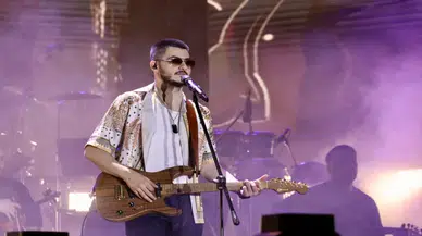 Ünlü Şarkıcı Semicenk, Trabzon Kültür Yolu Festivali'nde Unutulmaz Bir Konser Verdi