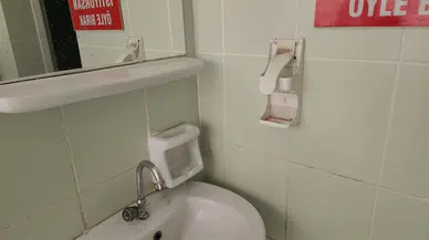 Amasya'da camiden sabunluğun çalınması güvenlik kamerasına yansıdı