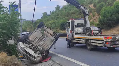 İstanbul - Kağıthane’de bankete giren otomobil takla attı