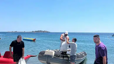 Yangında zarar gören Çiçek Adası'ndaki hayvanlar için yiyecek ve su bırakıldı